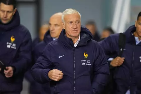 بعد استبعاد مبابي.. ديشامب يكشف عن قائد منتخب فرنسا أمام أيسلندا